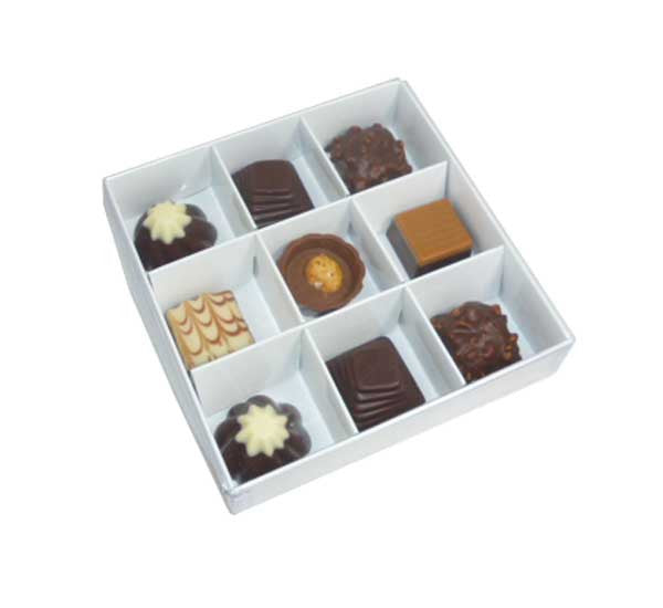 100 Pack of White Card Chocolate Sweet Soap Product Retail Gift Box - 9 bay 4x4x3cm Compartments - Clear Slide On Lid - 12x12x3cm